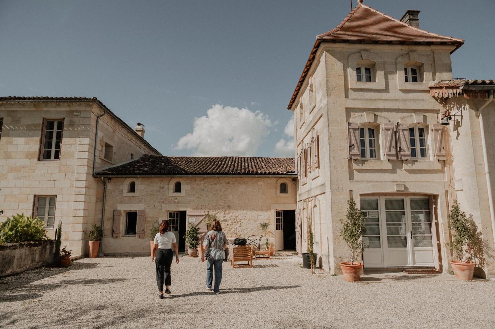 Chateau De La Vieille Chapelle Lugon et l'Ile du Carney Exterior photo