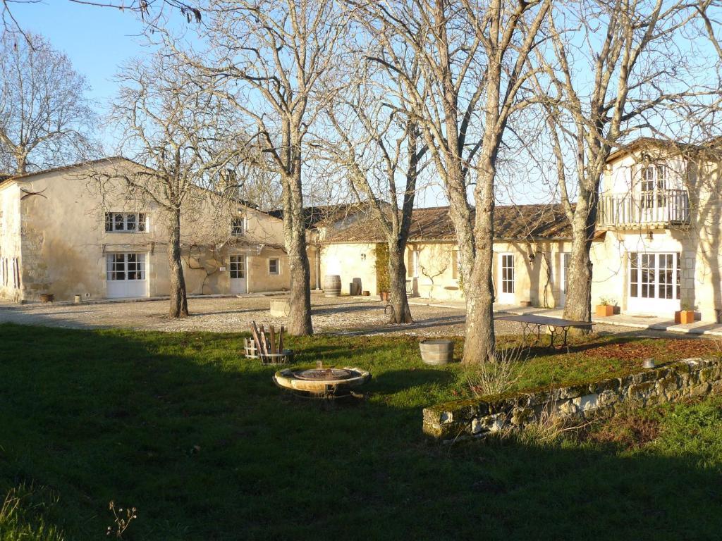 Chateau De La Vieille Chapelle Lugon et l'Ile du Carney Exterior photo