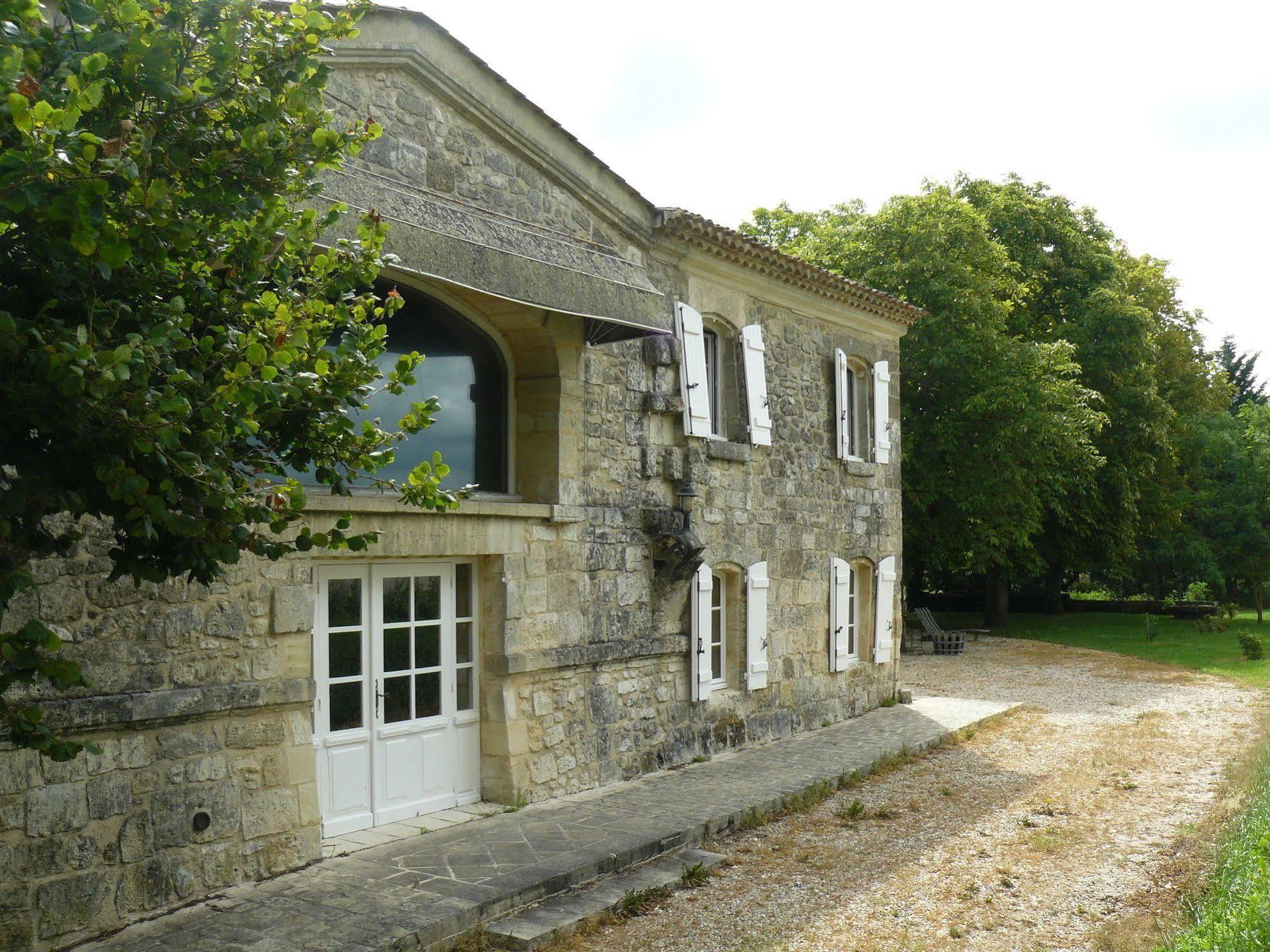 Chateau De La Vieille Chapelle Lugon et l'Ile du Carney Exterior photo